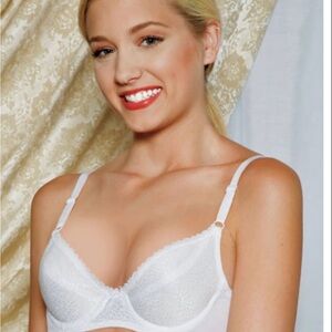 Chic White Lace Underwire Bra